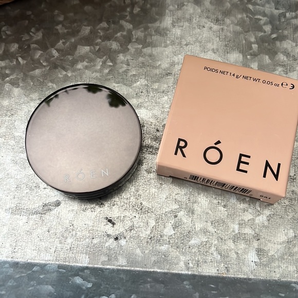 BNIB RÓEN Eyeshadow - Picture 5 of 7